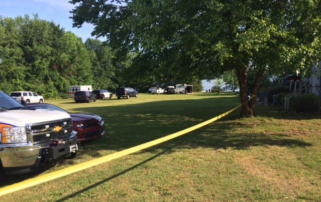 Dive teams pull submerged car from Lake Bowen - FOX 8 WVUE ...