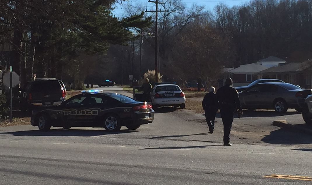 Anderson police involved in standoff on US 29 Bypass North (FOX Carolina/ Jan. 25, 2017)
