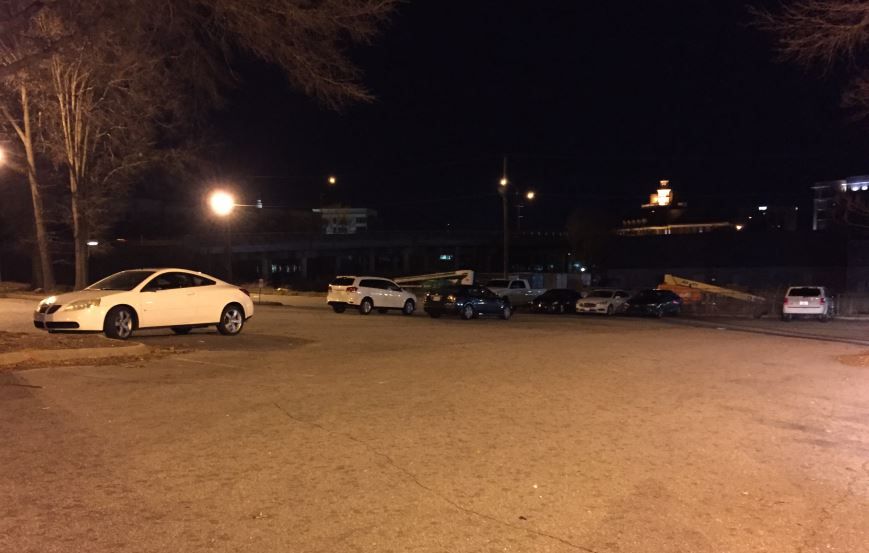 Parking lot along River Street where police said the robbery occurred (FOX Carolina/ Jan. 31, 2017)