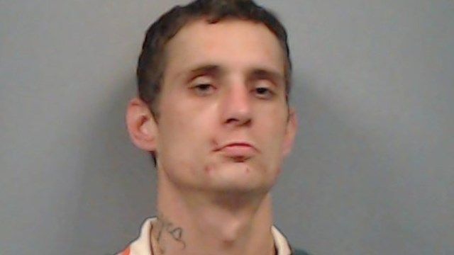 Deputies: Man on trial for meth possession comes to court with meth in pocket