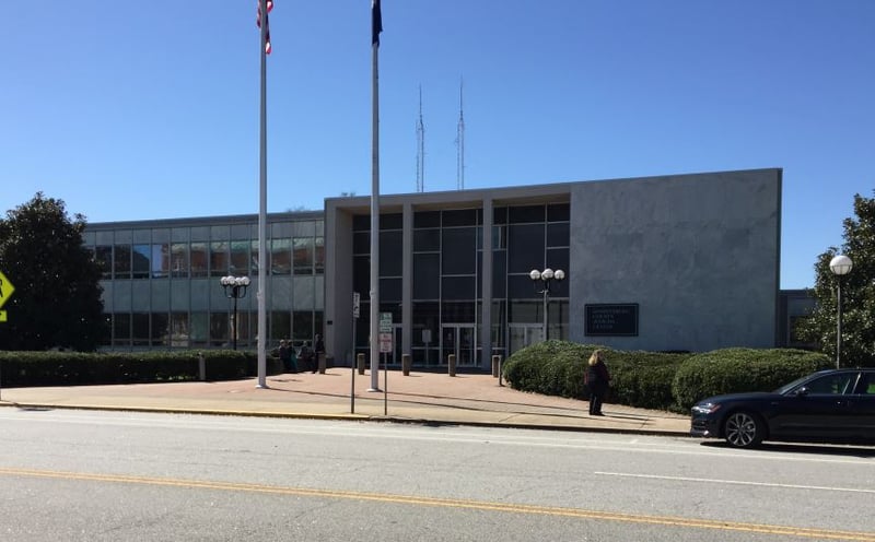 Spartanburg Co Council votes to keep using current county court FOX