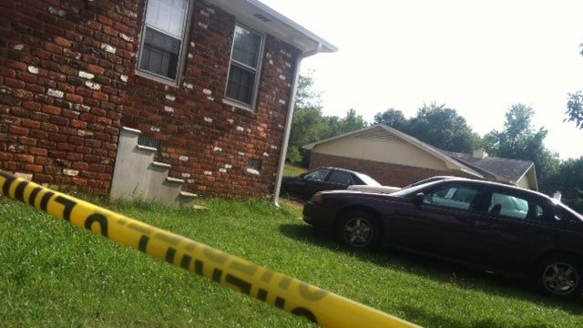 Deputies investigate a shooting in Wellford (June 19, 2013/FOX Carolina)