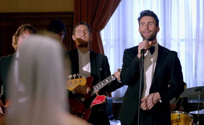 Maroon 5 Crash Weddings In Video For Sugar Cbs 5 Kpho 5280